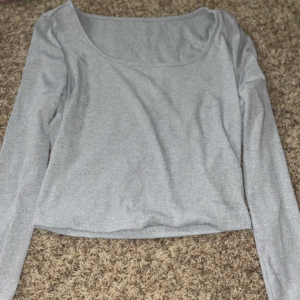 Grey cropped long sleeve